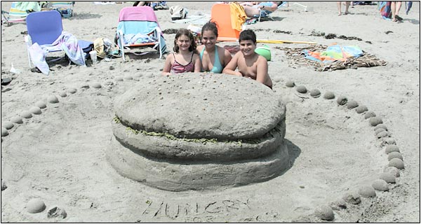 Sand sculpture photo.