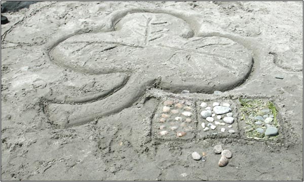 Sand sculpture photo.