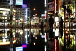 fountain_reflection_#40001